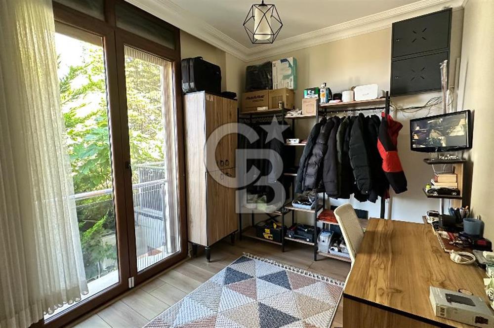 YAKACIK'TA ADALAR MANZARALI HAVUZLU 4 KATLI 5+2 VİLLA