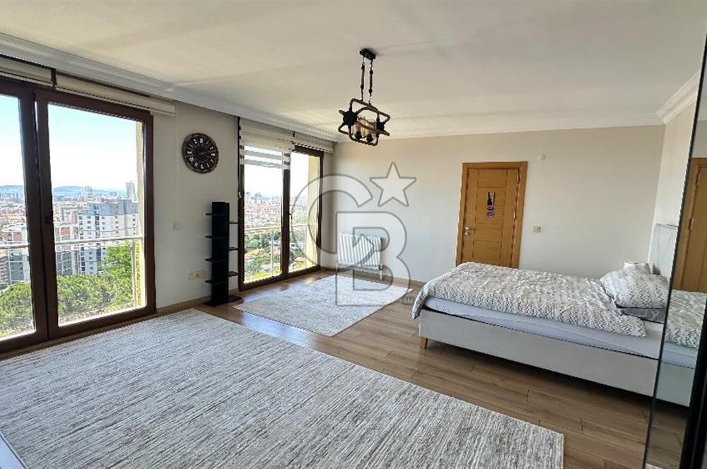 YAKACIK'TA ADALAR MANZARALI HAVUZLU 4 KATLI 5+2 VİLLA