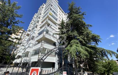 Parlemento Sitesinde satılık 3+1 Daire
