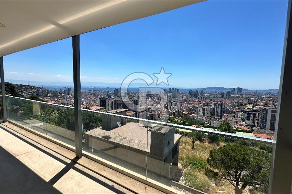 YAKACIK'TA ADALAR MANZARALI HAVUZLU 4 KATLI 5+2 VİLLA