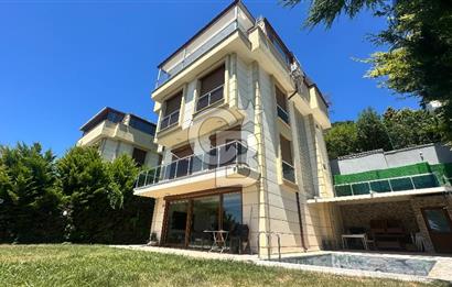 YAKACIK'TA ADALAR MANZARALI HAVUZLU 4 KATLI 5+2 VİLLA