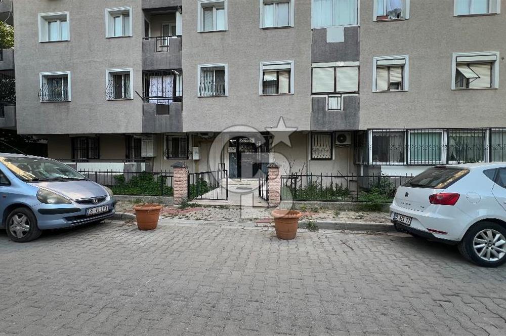 Karşıyaka Bahçelievlerde Ara Kat Satılık 3+1 Daire