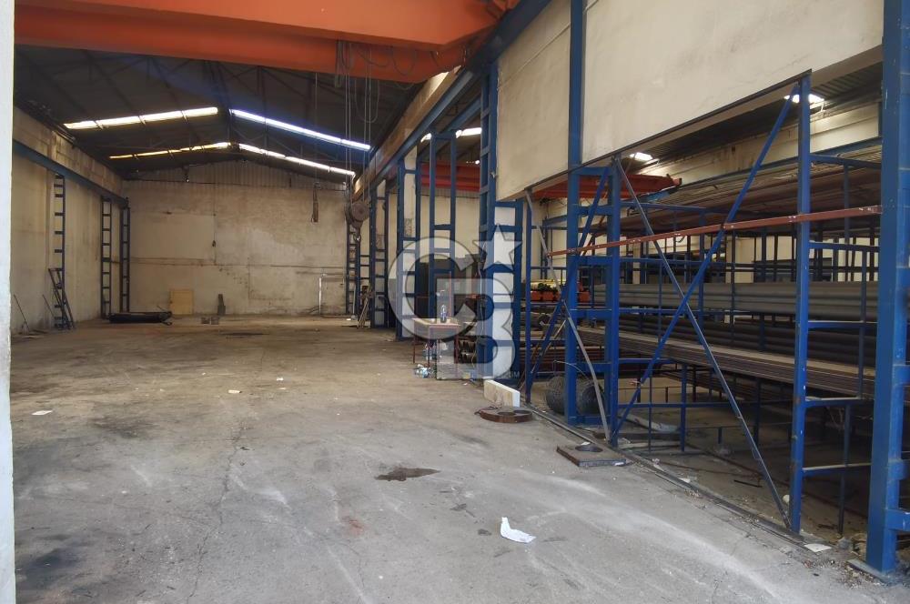 PINARBAŞI SANAYİ MERKEZİNDE VİNÇLİ DEPO / İMALATHANE