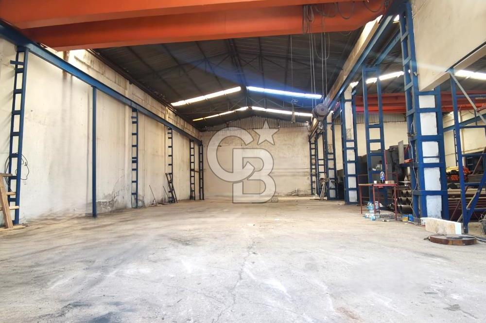 PINARBAŞI SANAYİ MERKEZİNDE VİNÇLİ DEPO / İMALATHANE