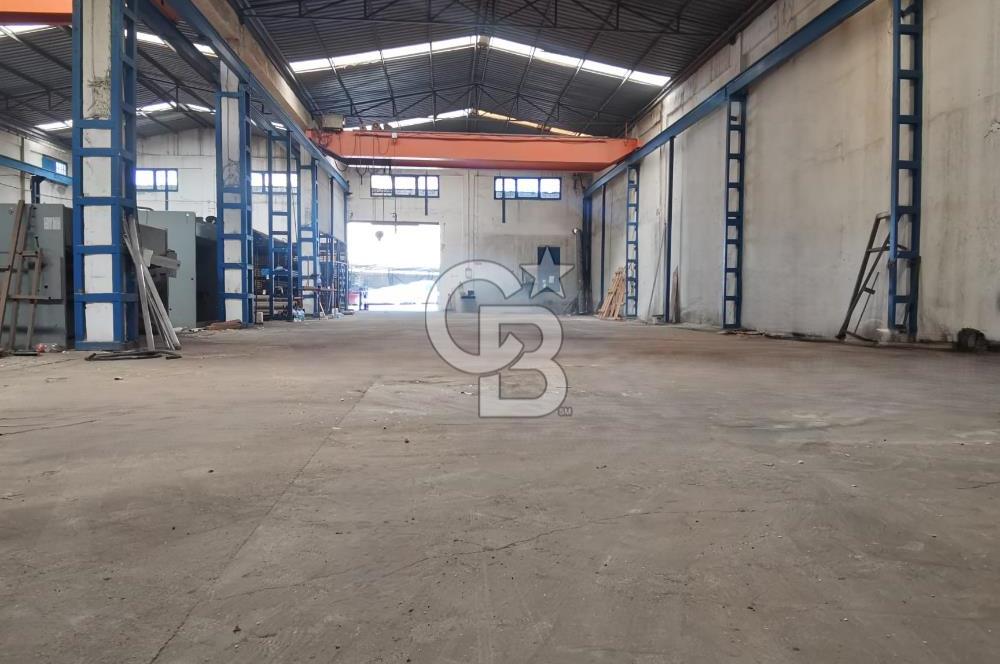 PINARBAŞI SANAYİ MERKEZİNDE VİNÇLİ DEPO / İMALATHANE