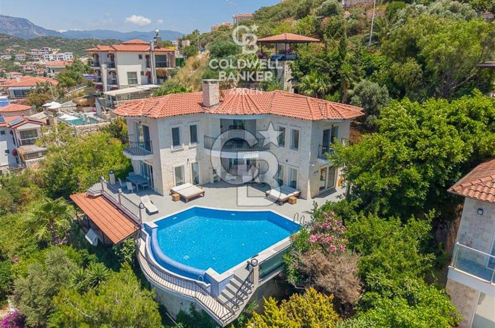 KAŞ YARIMADA'DA DENİZ MANZARALI LÜKS VİLLA | CB ARDEN'DEN