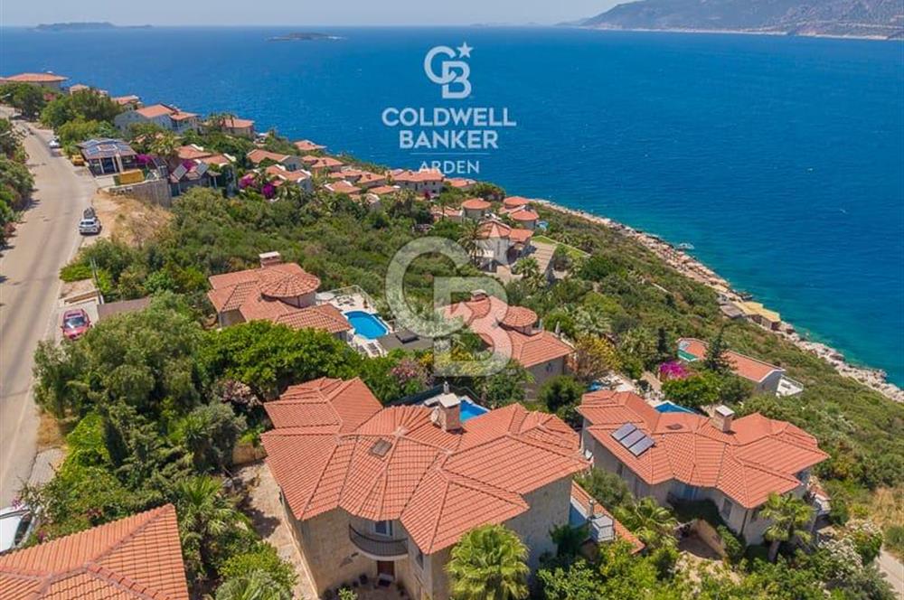 KAŞ YARIMADA'DA DENİZ MANZARALI LÜKS VİLLA | CB ARDEN'DEN