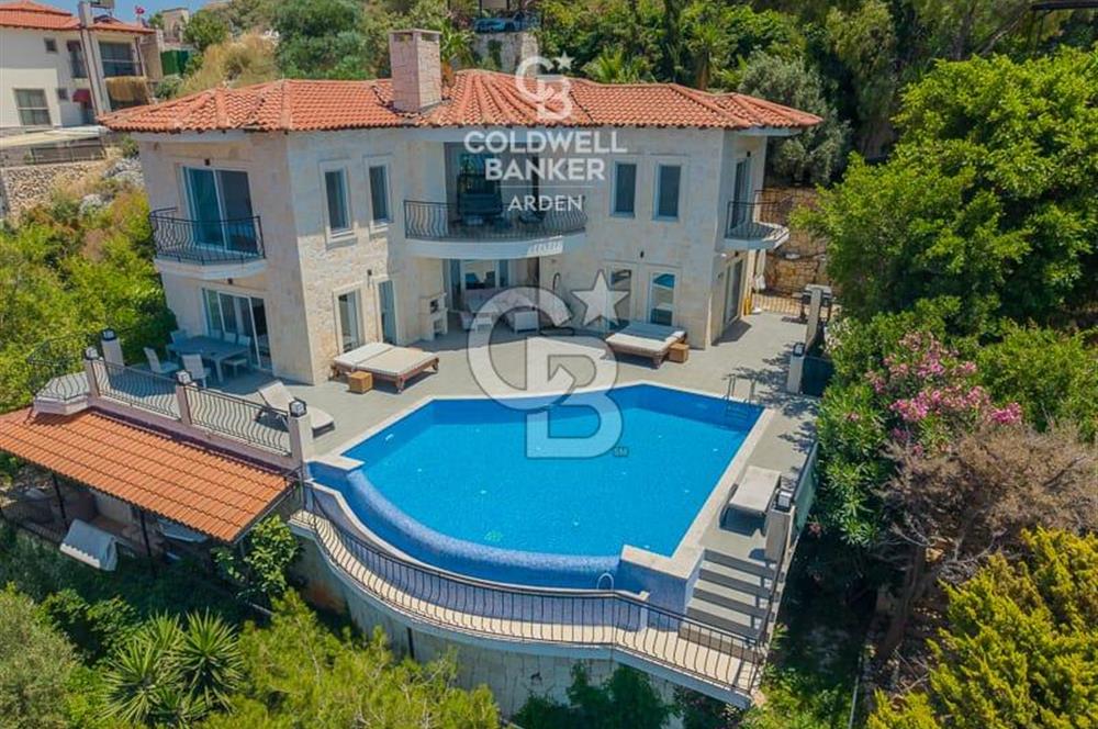KAŞ YARIMADA'DA DENİZ MANZARALI LÜKS VİLLA | CB ARDEN'DEN