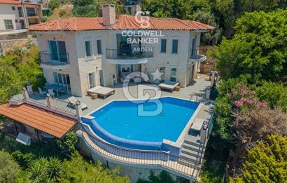 KAŞ YARIMADA'DA DENİZ MANZARALI LÜKS VİLLA | CB ARDEN'DEN