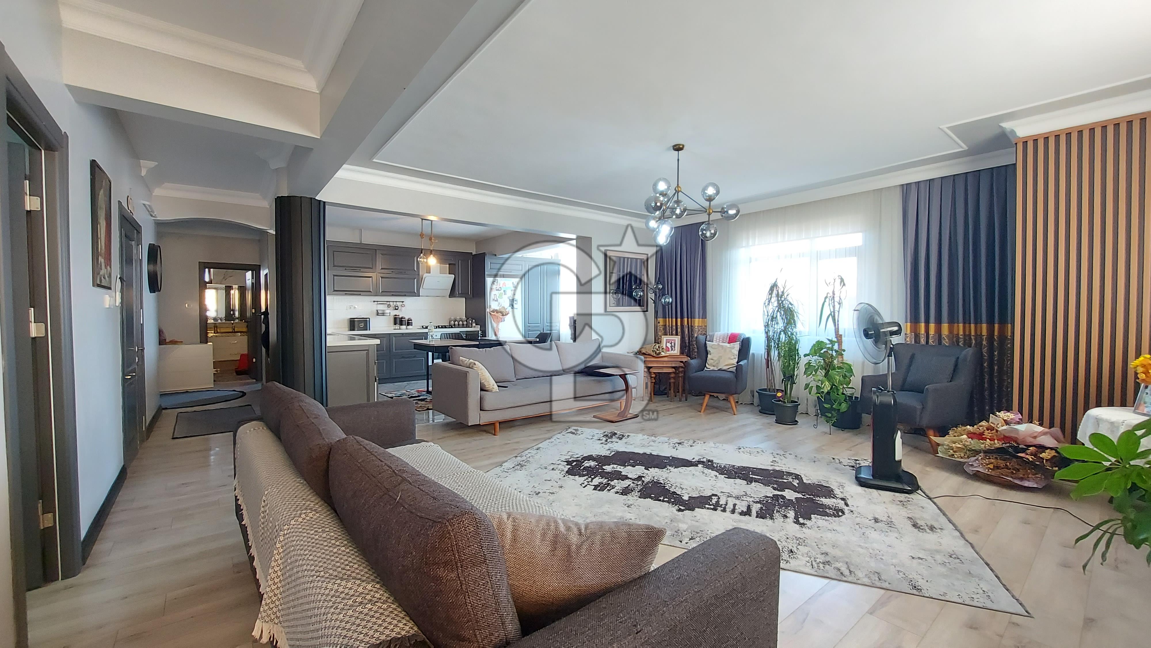 DERİNCE MERKEZİ KONUM SATILIK GENİŞ 5+2 ASANSÖRLÜ DAİRE