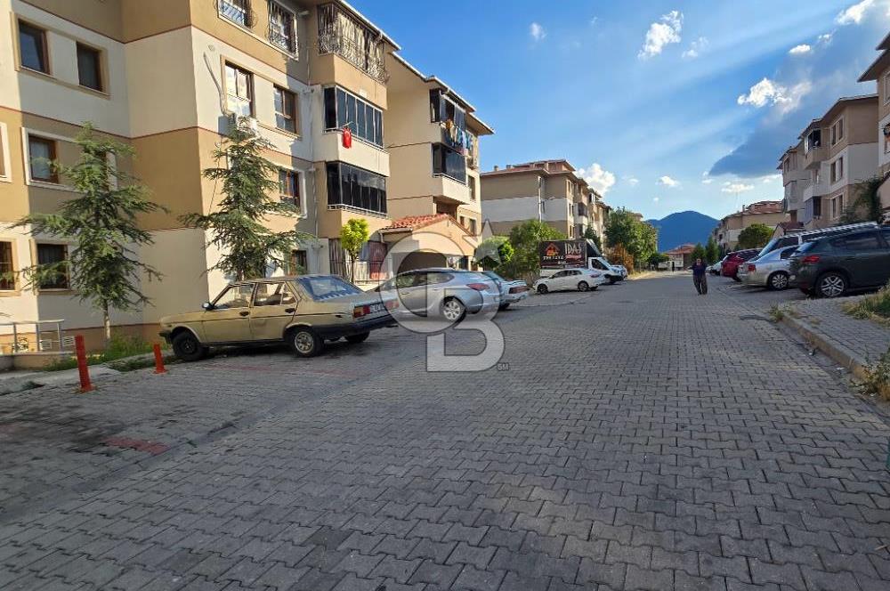 Karahasanlı Tokilerde 80 M² Komple Yenilenmiş 2+1 Satılık Daire