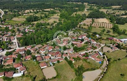 YENİCE AŞAĞIÇAVUŞ'TA VİLLA İMARLI SATILIK ARSA