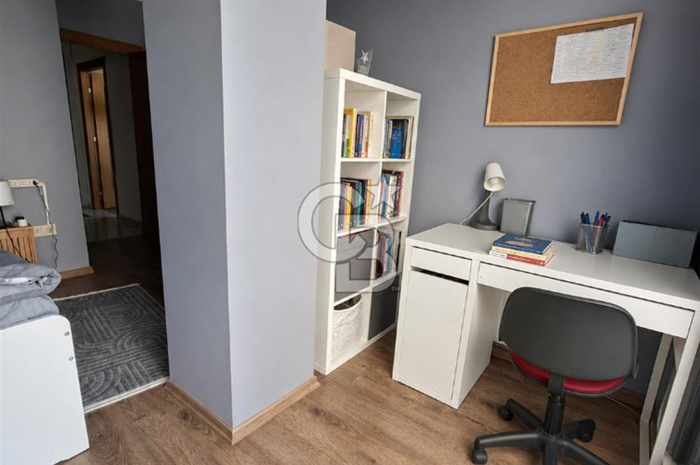 ACIBADEM DE METRO YANI SATILIK 3+1 DAİRE