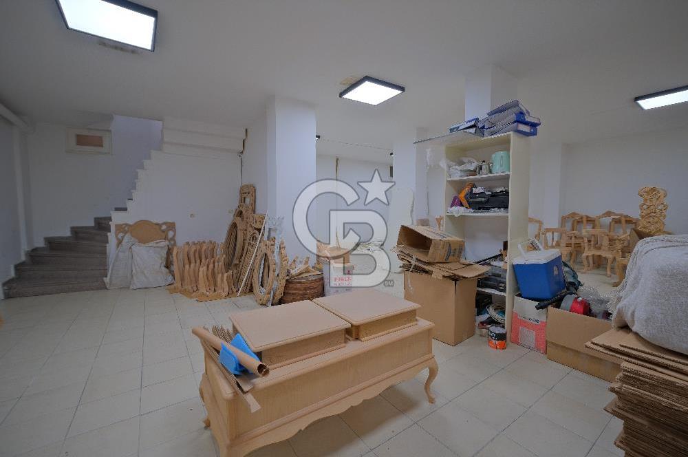 AVCILAR ÜNİVERSİTE MAH. E-5/METROBÜSE YAKIN 140 m² DEPOLU DÜKKAN