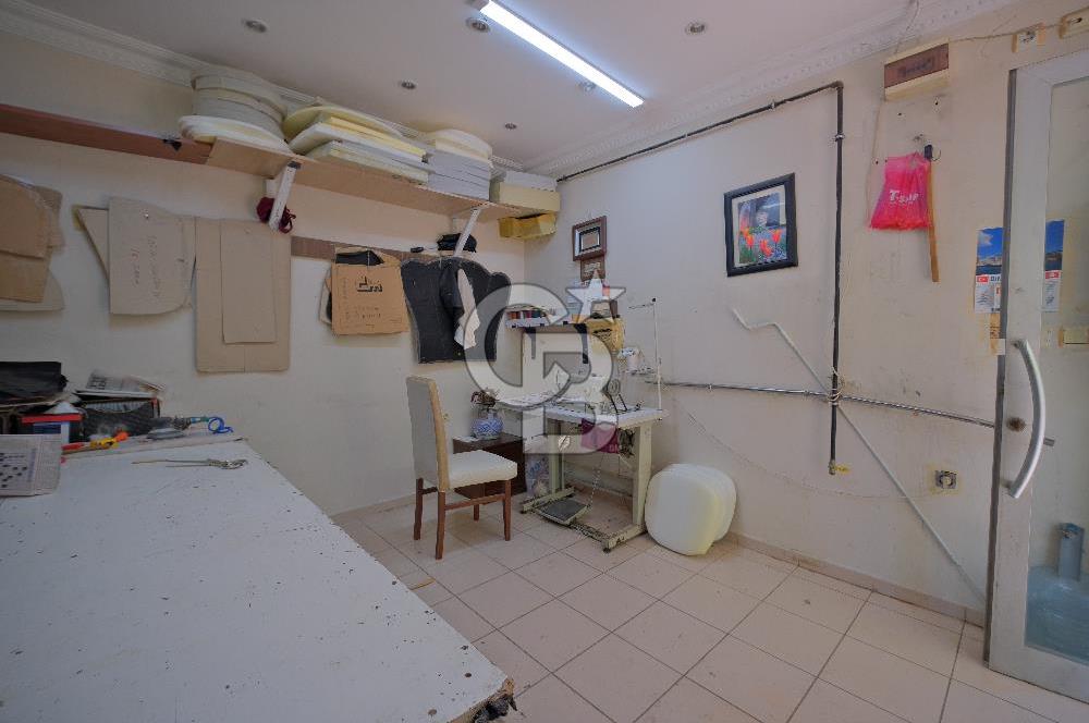 AVCILAR ÜNİVERSİTE MAH. E-5/METROBÜSE YAKIN 140 m² DEPOLU DÜKKAN