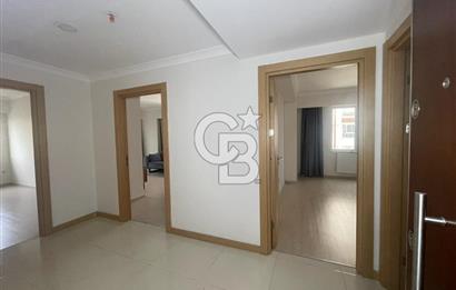 NUSRET ÖZTÜRK'TEN MALTEPE MARMAROOM SİTESİNDE SATILIK 2+1 DAİRE