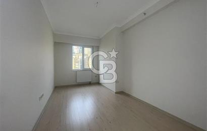 NUSRET ÖZTÜRK'TEN MALTEPE MARMAROOM SİTESİNDE SATILIK 2+1 DAİRE