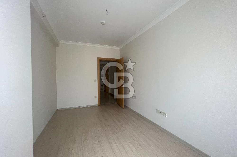 NUSRET ÖZTÜRK'TEN MALTEPE MARMAROOM SİTESİNDE SATILIK 2+1 DAİRE