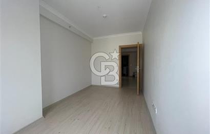 NUSRET ÖZTÜRK'TEN MALTEPE MARMAROOM SİTESİNDE SATILIK 2+1 DAİRE