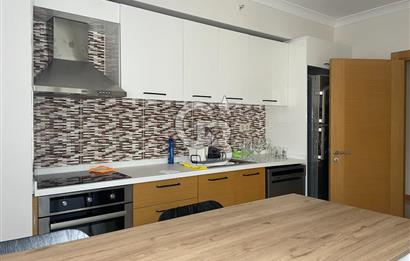 NUSRET ÖZTÜRK'TEN MALTEPE MARMAROOM SİTESİNDE SATILIK 2+1 DAİRE