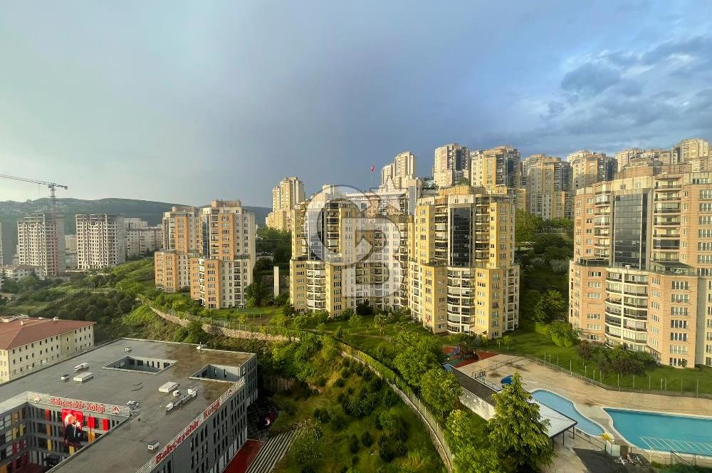 NUSRET ÖZTÜRK'TEN MALTEPE MARMAROOM SİTESİNDE SATILIK 2+1 DAİRE