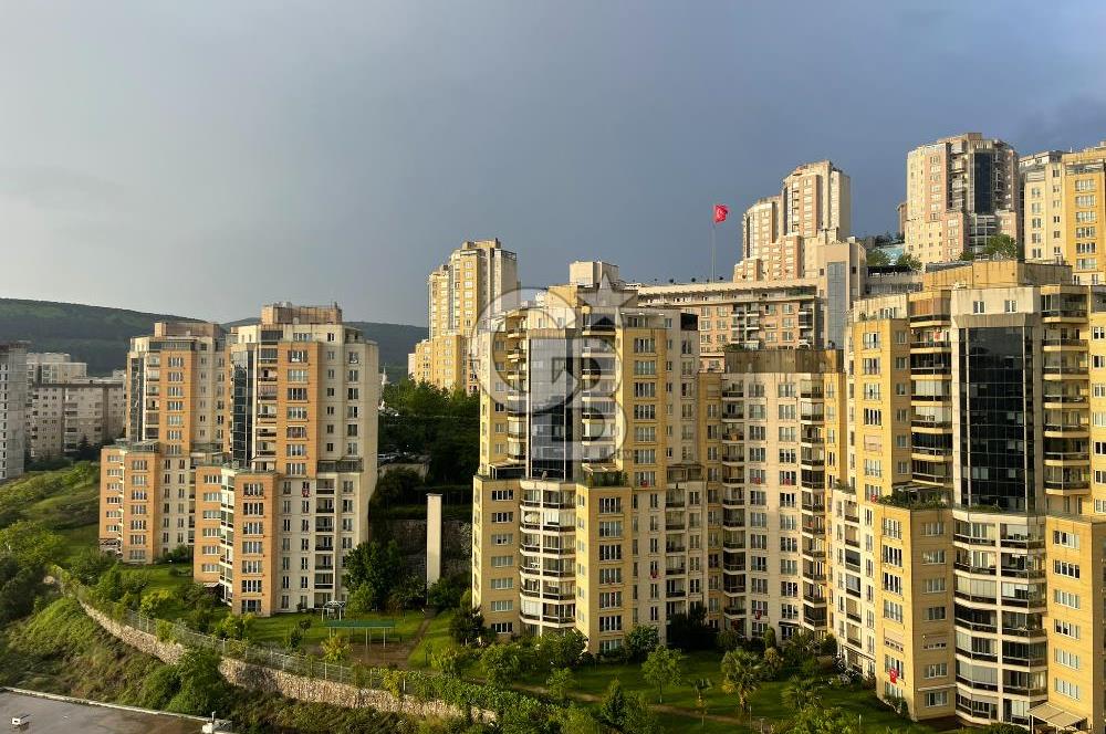 NUSRET ÖZTÜRK'TEN MALTEPE MARMAROOM SİTESİNDE SATILIK 2+1 DAİRE