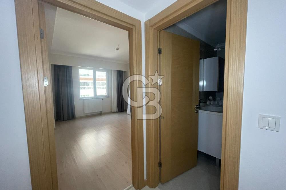NUSRET ÖZTÜRK'TEN MALTEPE MARMAROOM SİTESİNDE SATILIK 2+1 DAİRE