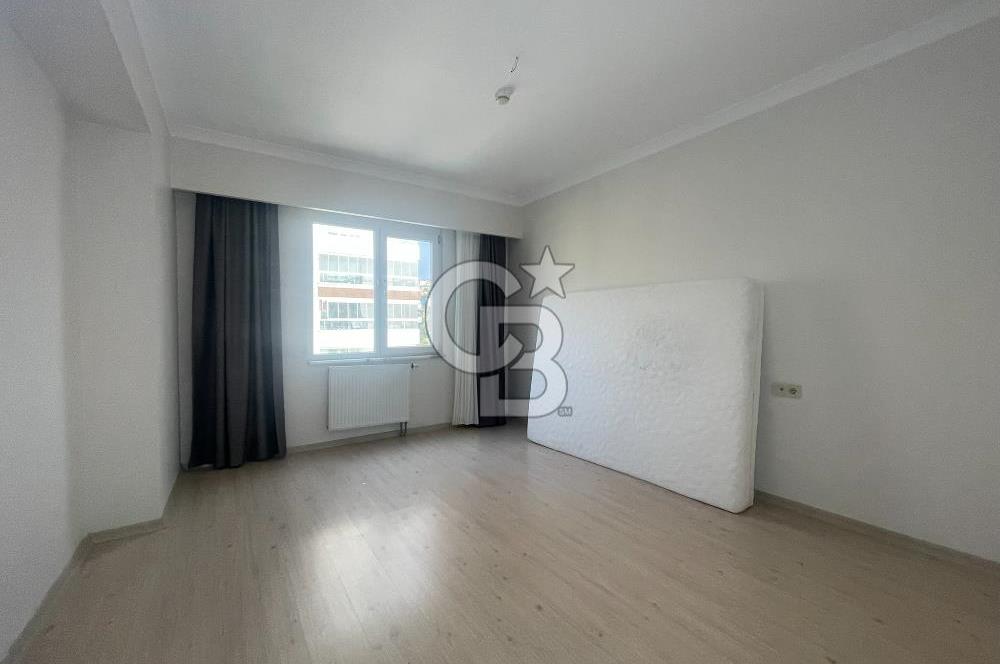 NUSRET ÖZTÜRK'TEN MALTEPE MARMAROOM SİTESİNDE SATILIK 2+1 DAİRE