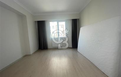 NUSRET ÖZTÜRK'TEN MALTEPE MARMAROOM SİTESİNDE SATILIK 2+1 DAİRE