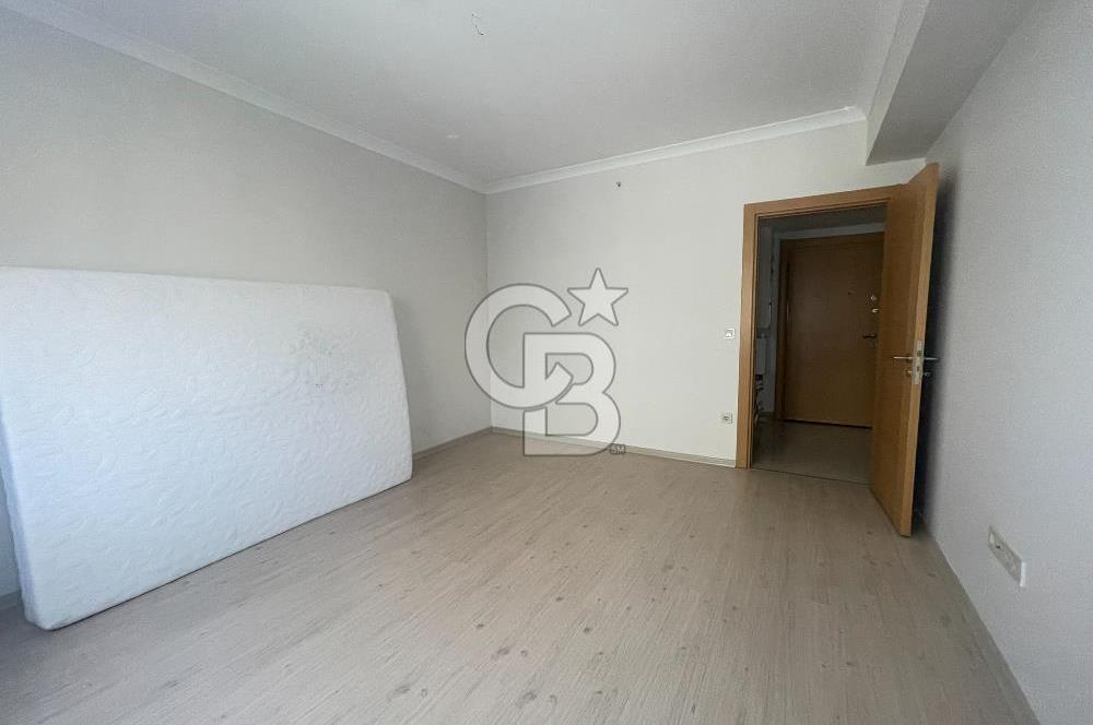 NUSRET ÖZTÜRK'TEN MALTEPE MARMAROOM SİTESİNDE SATILIK 2+1 DAİRE