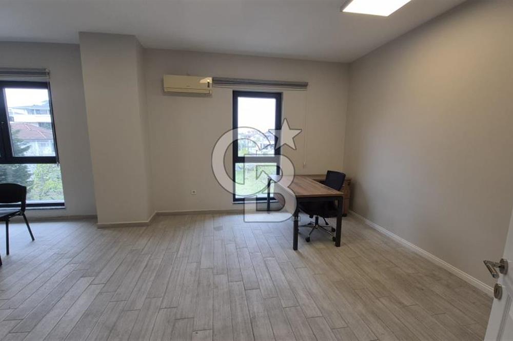 BAŞİSKELE'DE PRESTİJLİ YÜKSEK TİCARİ POTANSİYELLİ SATILIK OFİS