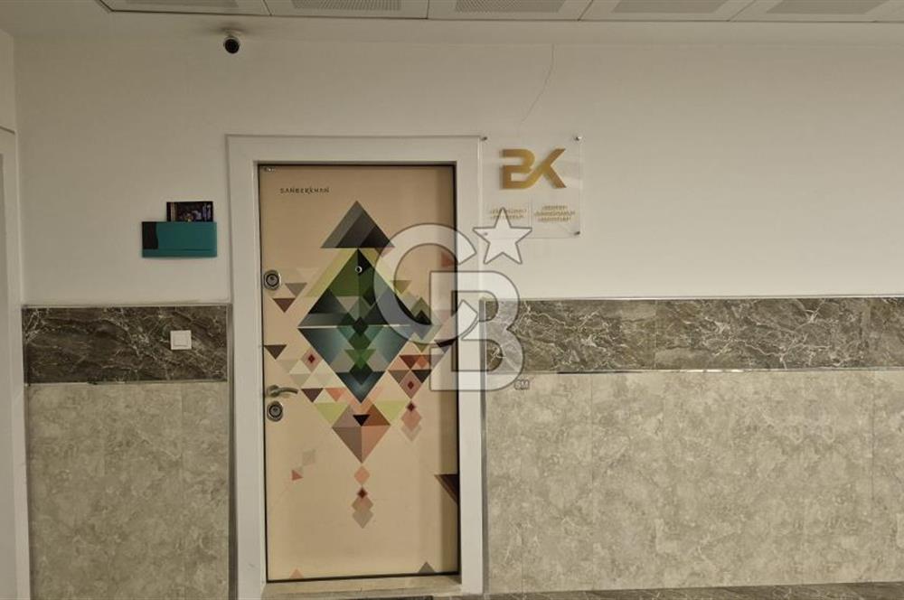 BAŞİSKELE'DE PRESTİJLİ YÜKSEK TİCARİ POTANSİYELLİ SATILIK OFİS