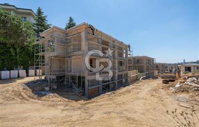 ÇEKMEKÖY MERKEZİ LOKASYONDA MÜSTAKİL BAHÇELİ 5+1 VİLLA