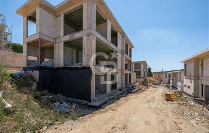 ÇEKMEKÖY MERKEZİ LOKASYONDA MÜSTAKİL BAHÇELİ 5+1 VİLLA