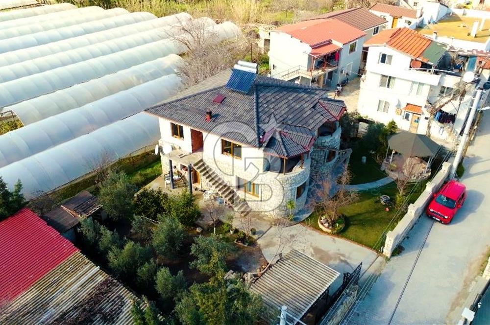 Urla Kuşçular'da 513 m² Arsa İçerisinde Müstakil Orijinal Taş Ev
