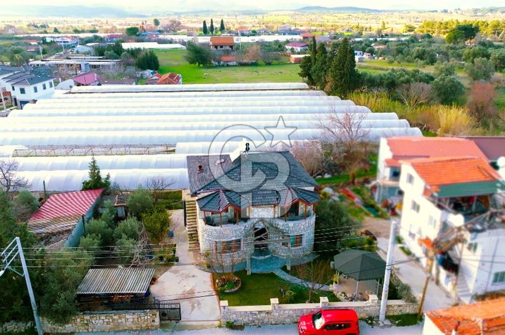 Urla Kuşçular'da 513 m² Arsa İçerisinde Müstakil Orijinal Taş Ev