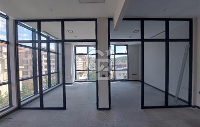 Yıldırım Kule'de Depo ve Karşılama Alanlı Kiralık Ofis