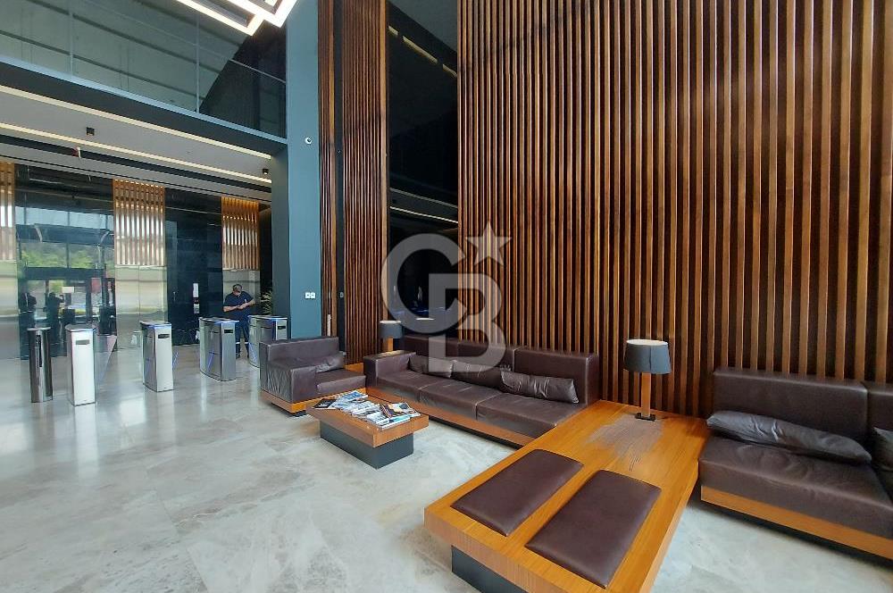 Yıldırım Kule'de Depo ve Karşılama Alanlı Kiralık Ofis