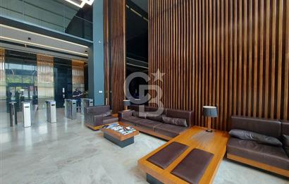 Yıldırım Kule'de Depo ve Karşılama Alanlı Kiralık Ofis