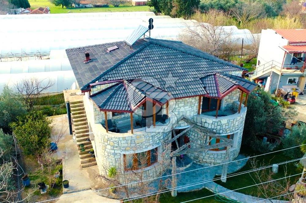 Urla Kuşçular'da 513 m² Arsa İçerisinde Müstakil Orijinal Taş Ev
