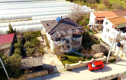 Urla Kuşçular'da 513 m² Arsa İçerisinde Müstakil Orijinal Taş Ev