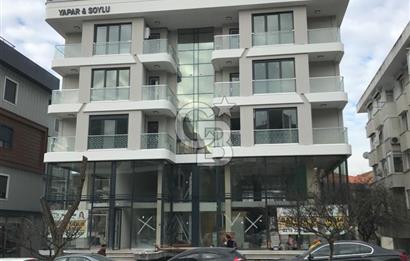 Acıbadem  Caddesinde 19m2 Dükkan