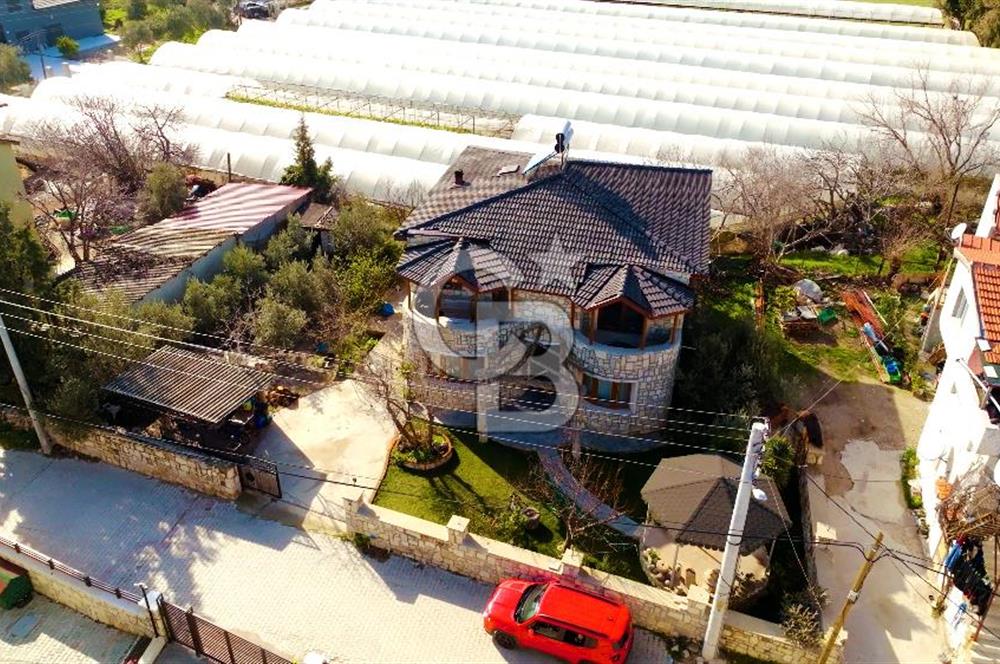 Urla Kuşçular'da 513 m² Arsa İçerisinde Müstakil Orijinal Taş Ev