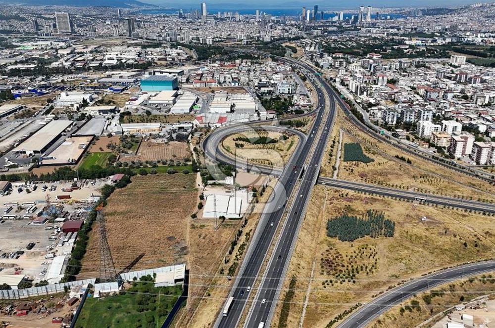 BORNOVA YUNUS EMRE'DE TOPLU SATILIK 7.300 M2 ARSA