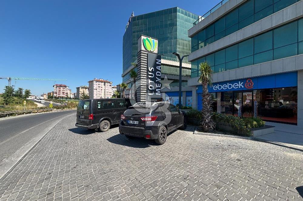 BÜYÜKÇEKMECE MİMAROBA LOTUS MEYDAN PROJESİNDE SATILIK OFİS BÜRO