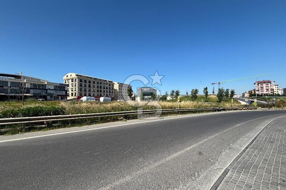 BÜYÜKÇEKMECE MİMAROBA LOTUS MEYDAN PROJESİNDE SATILIK OFİS BÜRO