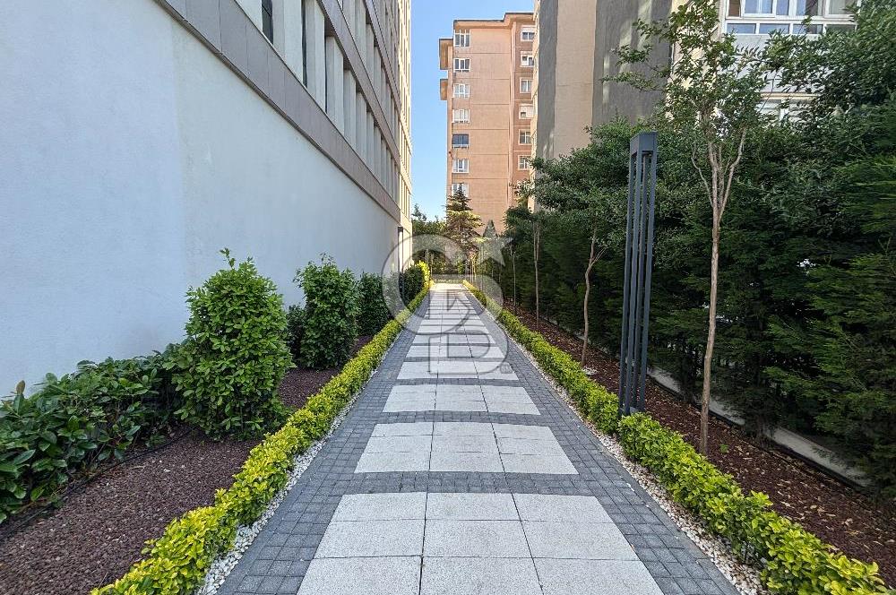 BÜYÜKÇEKMECE MİMAROBA LOTUS MEYDAN PROJESİNDE SATILIK OFİS BÜRO