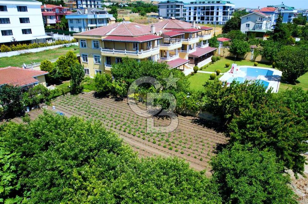 BÜYÜKÇEKMECE CELALİYEDE EŞYALI KREDİYE UYGUN SATILIK 5+2 VİLLA