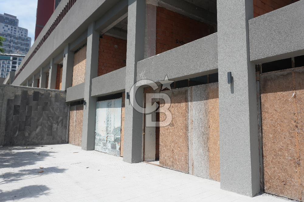 ÖDÜL İSTANBULDA ANA CADDE ÜZERİNDE SATILIK DÜKKAN