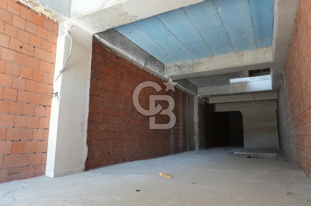 ÖDÜL İSTANBULDA ANA CADDE ÜZERİNDE SATILIK DÜKKAN